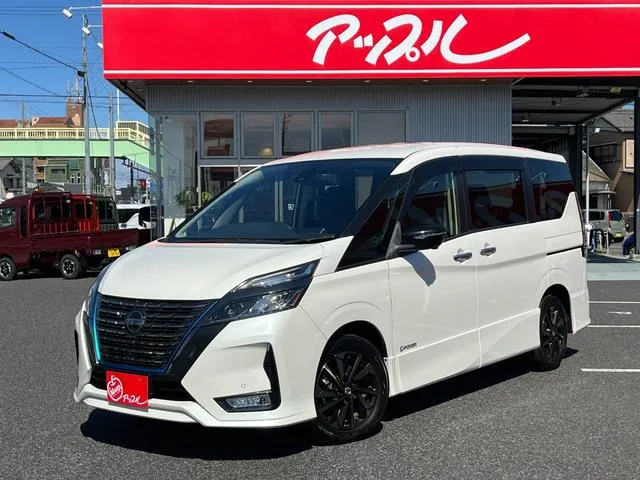 Nissan SERENA E-POWER HIGHWAY STAR V URBAN CHROME — миниатюра 1