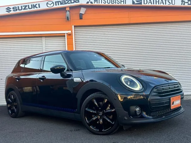 MINI MINI COOPER D CLUBMAN BRICK LANE EDITION — миниатюра 1