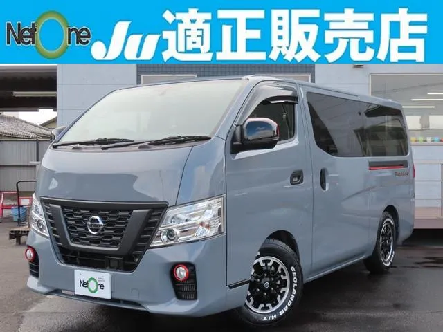 Nissan NV350CARAVAN VAN LONG PREMIUM GX BLACK GEAR — миниатюра 1