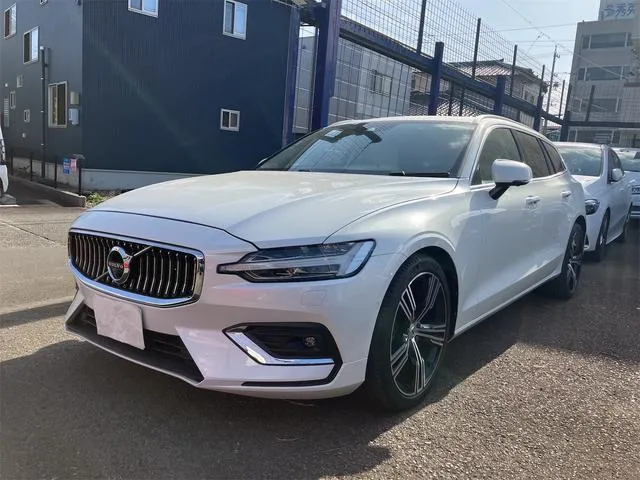 Volvo V60 B5 INSCRIPTION — миниатюра 1