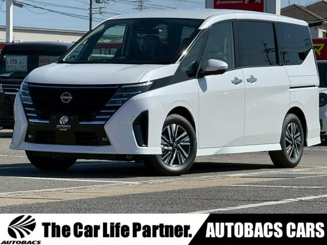 Nissan SERENA E-POWER HIGHWAY STAR V — миниатюра 1