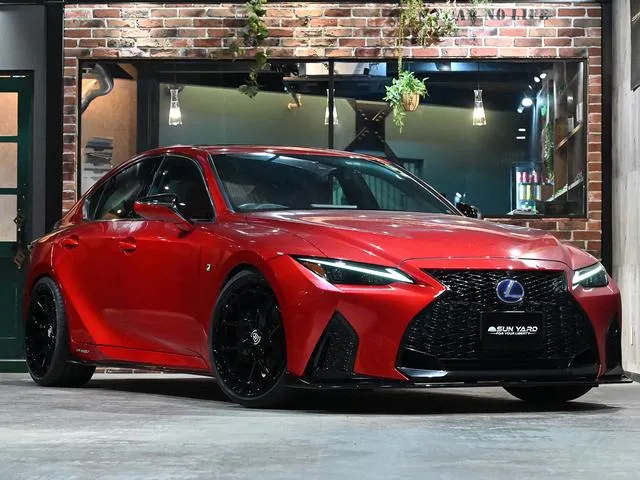 Lexus IS IS300H F SPORT — миниатюра 1