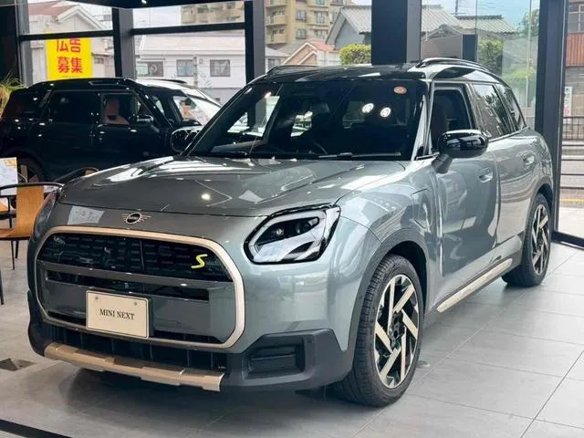 MINI MINI COUNTRYMAN SE ALL4 FAVOURED TRIM — миниатюра 1