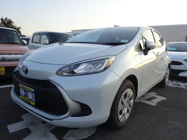 Toyota AQUA G — миниатюра 1