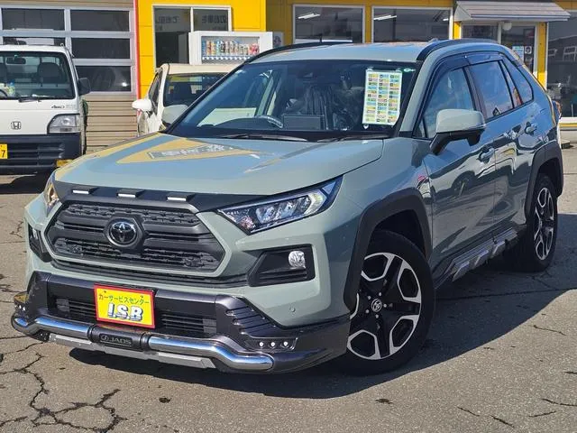 Toyota RAV4 ADVENTURE — миниатюра 1