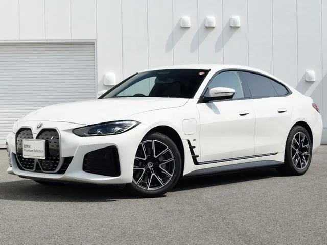 BMW i4 E DRIVE 35 M SPORT — миниатюра 1