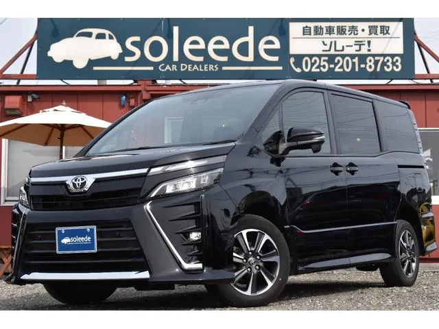 Toyota VOXY ZS — миниатюра 1