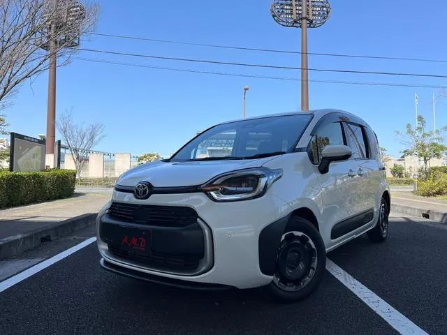 Toyota SIENTA HYBRID Z — миниатюра 1