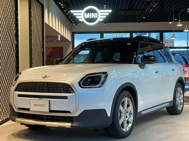 MINI MINI COUNTRYMAN E FAVOURED TRIM 2025 — миниатюра 1