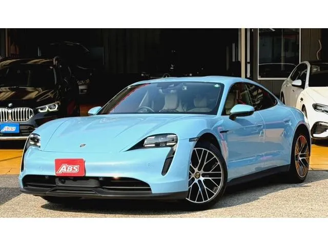 Porsche TAYCAN TAYCAN 4S — миниатюра 1