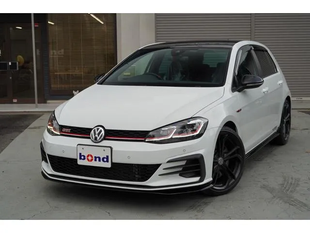 Volkswagen GOLF GTI TCR — миниатюра 1