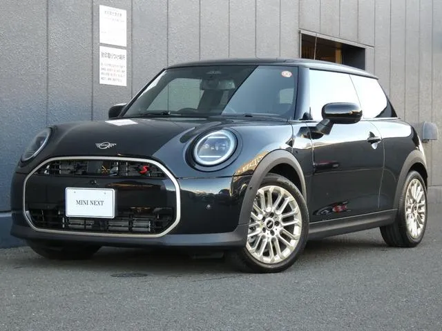 MINI MINI COOPER S FAVOURED TRIM — миниатюра 1