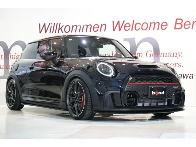 MINI MINI JOHN COOPER WORKS PREMIUM PLUS PACKAGE ESSENTIAL TRIM 2023 — миниатюра 1