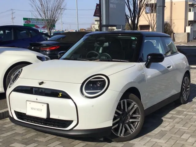 MINI MINI COOPER SE CLASSIC TRIM — миниатюра 1