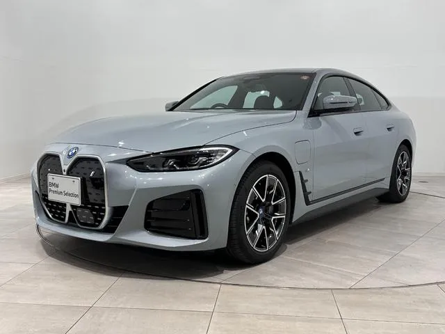 BMW i4 E DRIVE 40 M SPORT — миниатюра 1