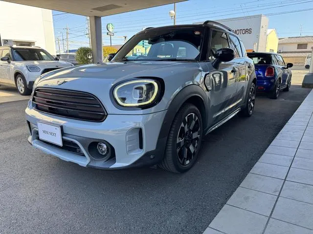 MINI MINI COOPER D CROSSOVER UNTAMED EDITION — миниатюра 1