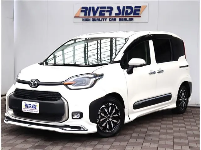 Toyota SIENTA Z — миниатюра 1