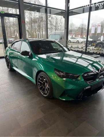 BMW M5 — миниатюра 1