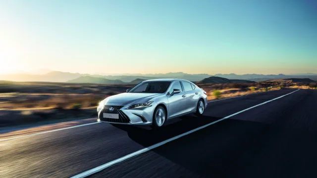 Lexus ES — миниатюра 1