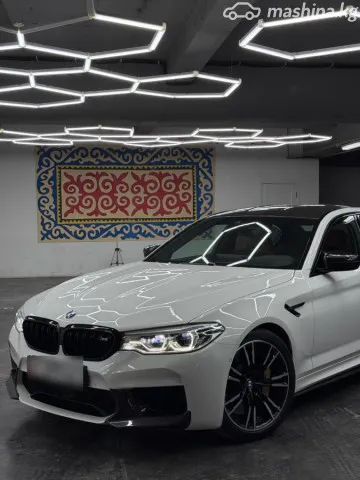 BMW M5 — миниатюра 1