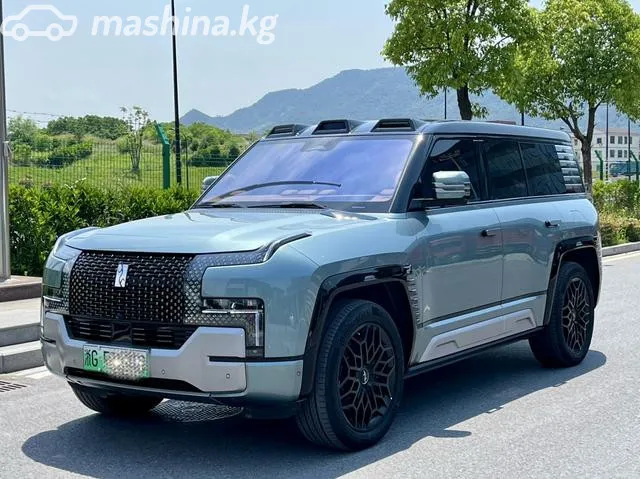 BYD Yangwang U8 — миниатюра 1