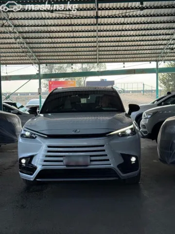 Lexus TX — миниатюра 1