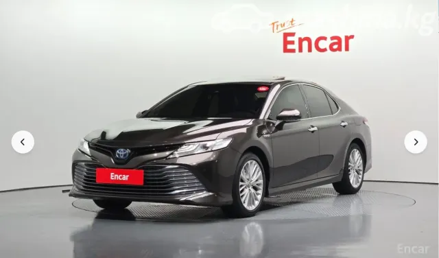 Toyota Camry — миниатюра 1