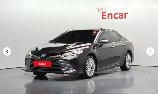 Toyota Camry — миниатюра 1