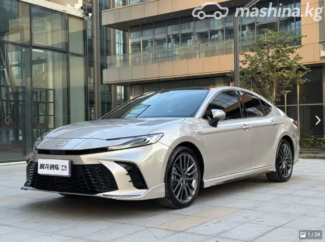Toyota Camry — миниатюра 1