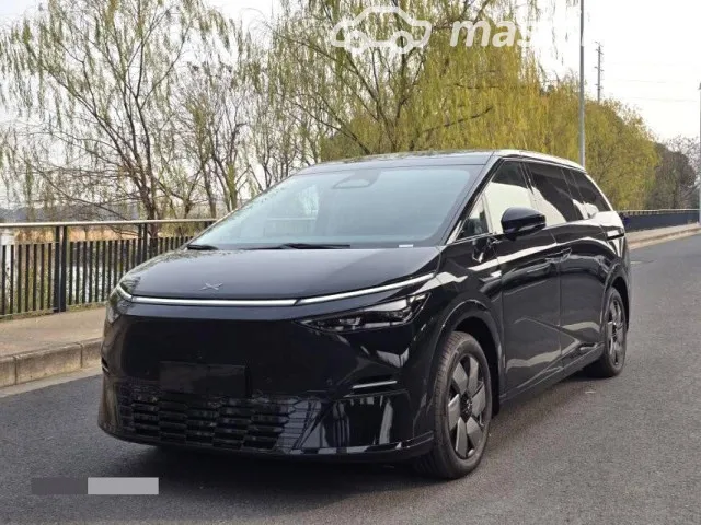 XPeng X9 — миниатюра 1
