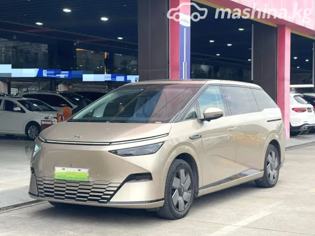 XPeng X9 — миниатюра 1