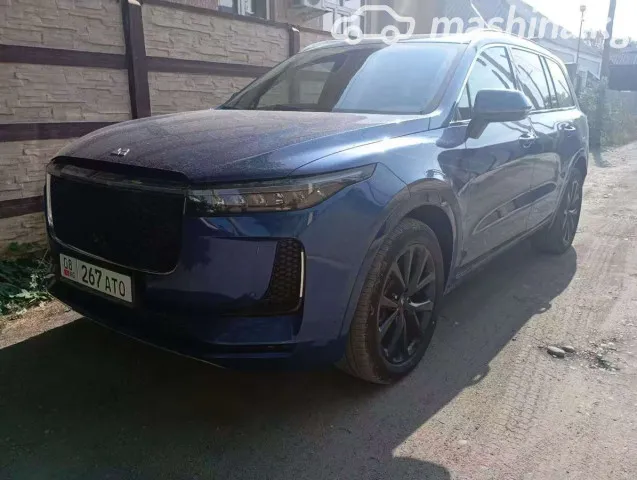 LiXiang One — миниатюра 1