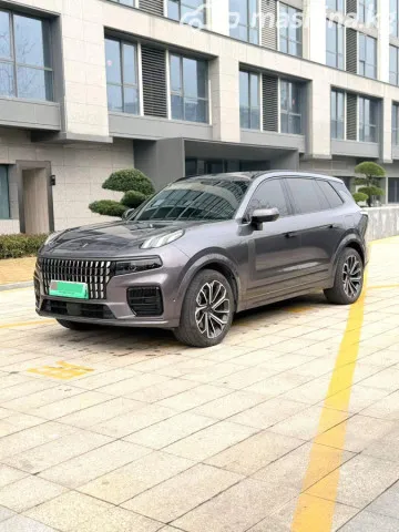 Lynk & Co & Co 9 — миниатюра 1