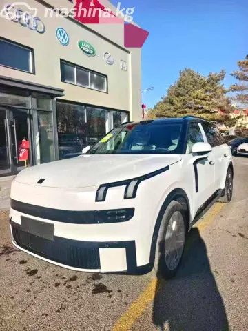 Lynk & Co & Co 900 — миниатюра 1