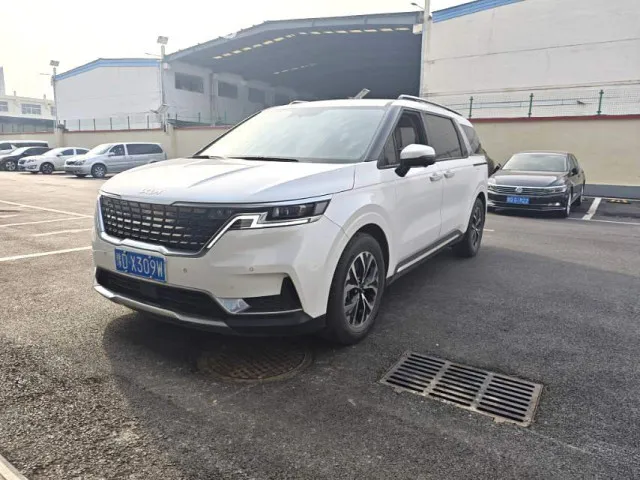 Kia Carnival — миниатюра 1