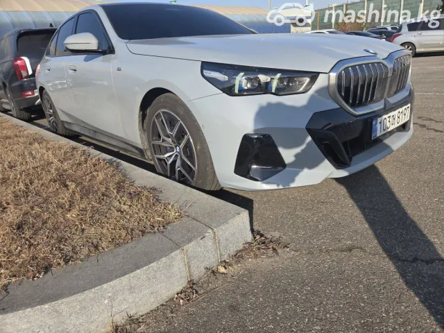 BMW 5 серии — миниатюра 1