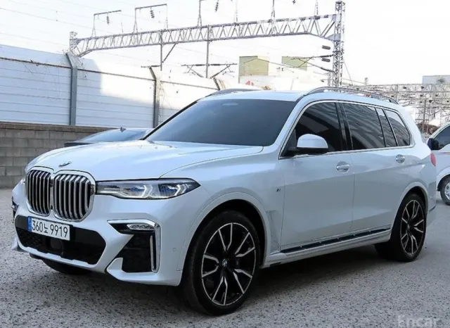 BMW X7 — миниатюра 1