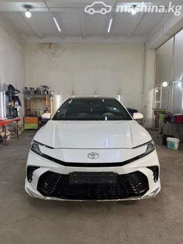 Toyota Camry — миниатюра 1