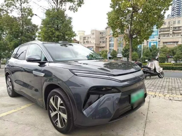 BYD Tang L — миниатюра 1