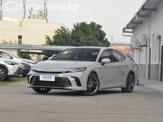 Toyota Camry — миниатюра 1