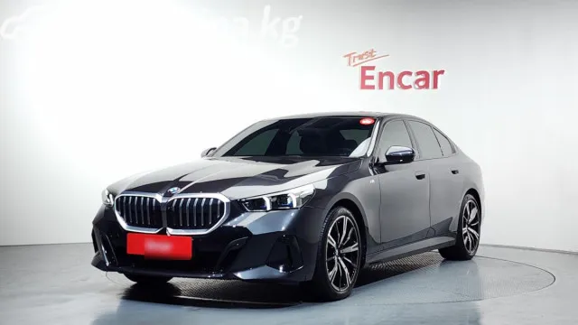 BMW 5 серии — миниатюра 1