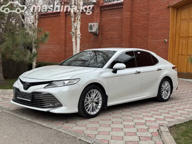 Toyota Camry — миниатюра 1