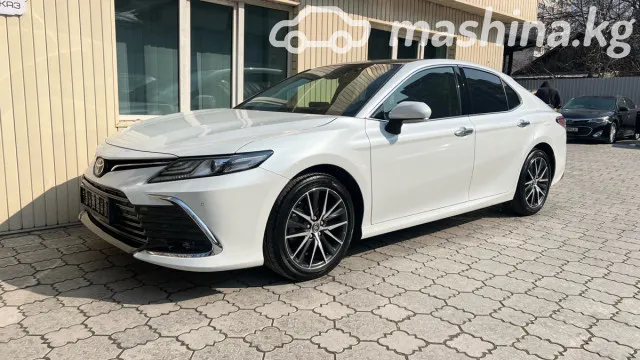 Toyota Camry — миниатюра 1