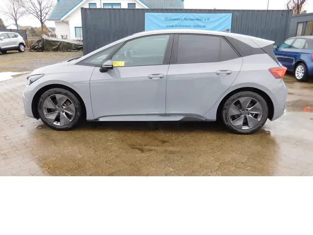 Cupra Born Elektrik 1-Gang Automatik Navi Klima Alu — миниатюра 1