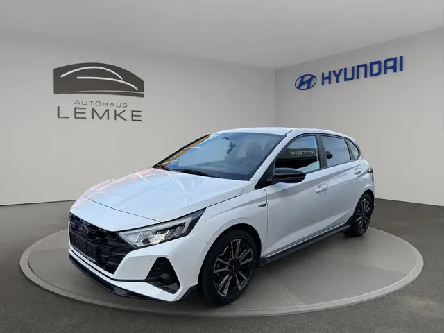 Hyundai i20 1.0 T-GDI 48V iMT N LINE +NAVI+ASSISTENZ+SMART UVM — миниатюра 1