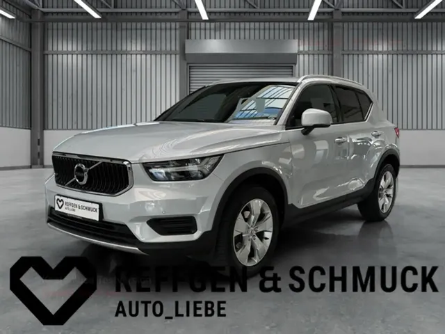 Volvo XC40 MOMENTUM AUTOMAT+NAVI+LED+KAMERA+HARMAN+TV — миниатюра 1