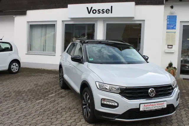 Volkswagen T-Roc 1.6 TDI SCR IQ.DRIVE Bluetooth Navi Klima — миниатюра 1