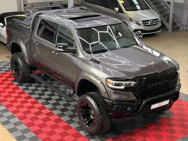 Dodge RAM 1500 5.7 4X4 LIMITED PANO LPG MonsterTruck — миниатюра 1