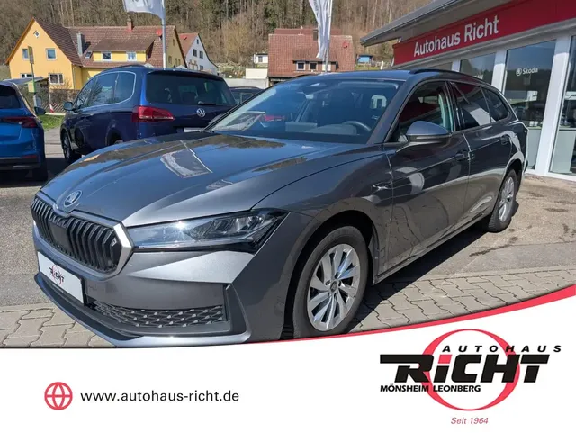 Skoda Superb 1.5 TSI Selection DSG Navi Kamera SHZ — миниатюра 1