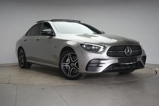 Mercedes-Benz E 300 e 9G-Tronic AMG Line — миниатюра 1